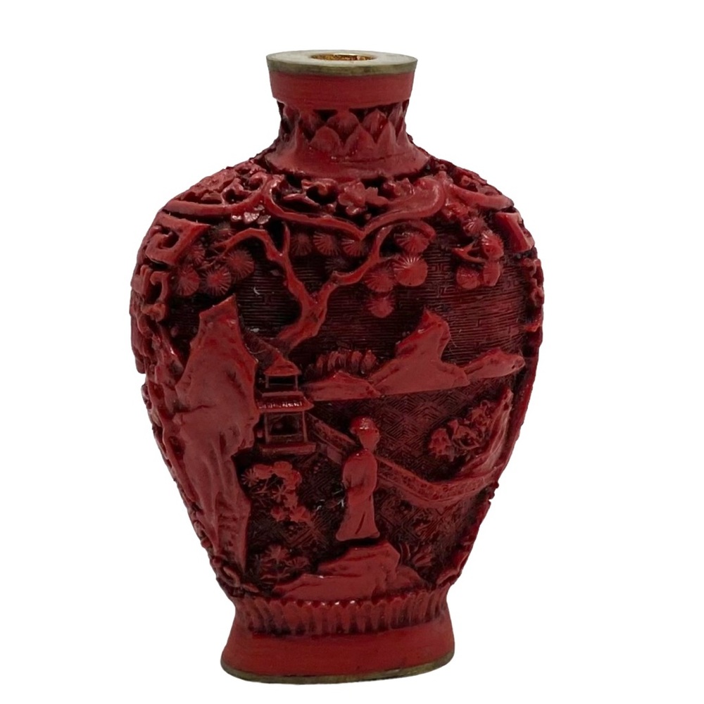 Antique Chinese Red Lacquer Snuff Bottle